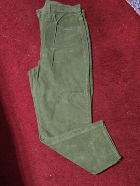 Madewell Womans Olive Corduroy Trousers
